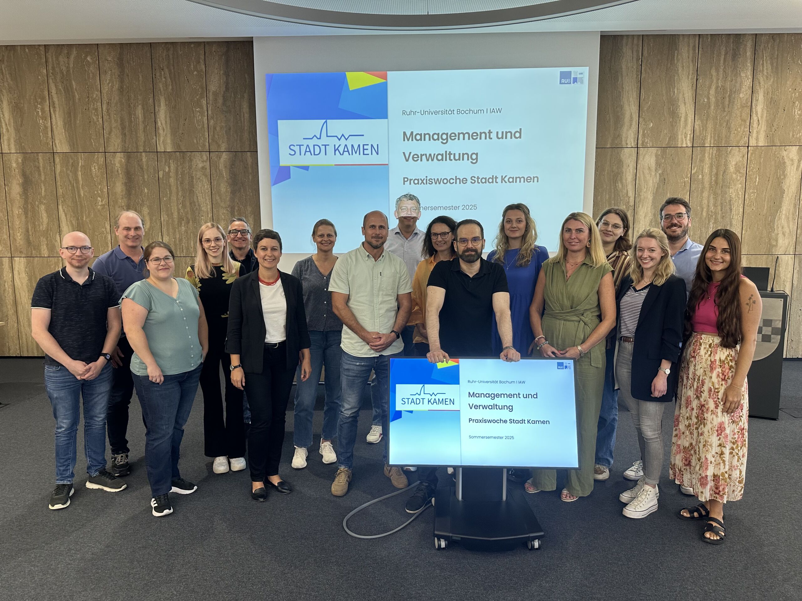 IMG 0237 IAW Studierende im Rathaus Kamen scaled