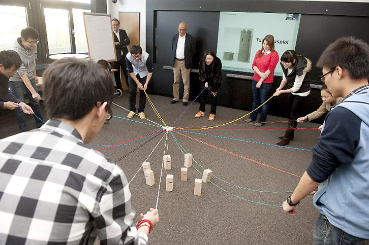 Studienbeginn für chinesische Studierende 3 turmbauspiel mn 1
