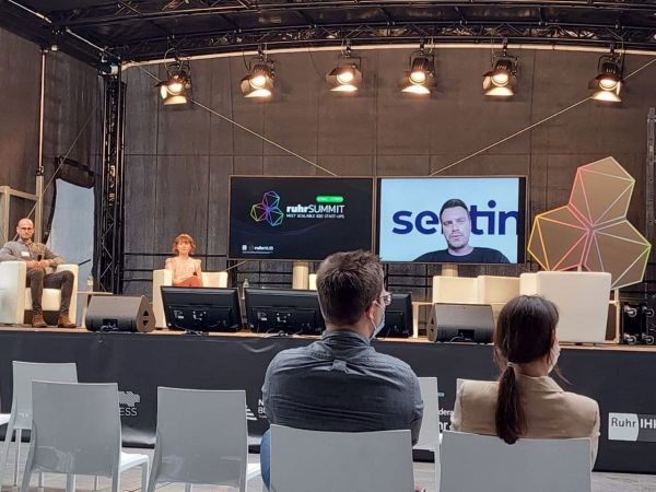 „KI – aber menschengerecht“ – HUMAINE stellt sich auf dem RuhrSUMMIT vor 1 ruhrsummit2021